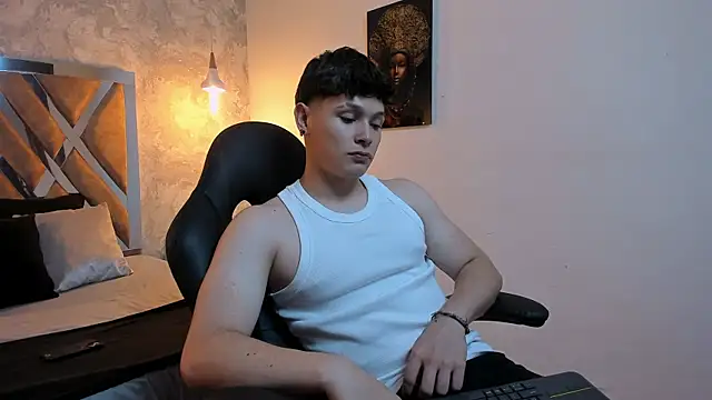 Snapshot of kraven_lust chatting on June 2026 03:06:02 AM kraven lust online show from June 2026 03:06:02 AM