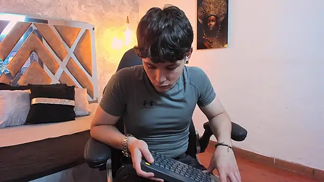 Snapshot of kraven_lust chatting on February 2026 03:06:01 AM kraven lust online show from February 2026 03:06:01 AM