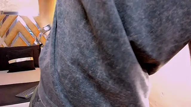 Snapshot of kraven_lust chatting on December 2025 03:06:02 AM kraven lust online show from December 2025 03:06:02 AM