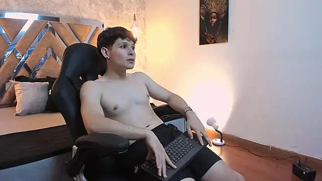 Snapshot of kraven_lust chatting on February 2026 06:26:01 AM kraven lust online show from February 2026 06:26:01 AM