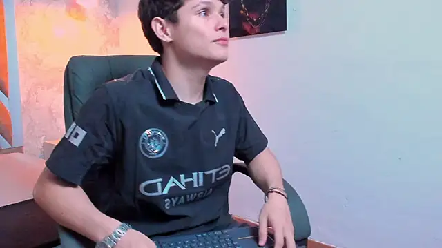 Snapshot of kraven_lust chatting on February 2026 03:05:02 AM kraven lust online show from February 2026 03:05:02 AM