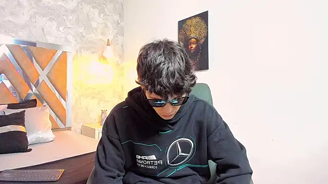 Snapshot of kraven_lust chatting on February 2026 03:03:01 AM kraven lust online show from February 2026 03:03:01 AM