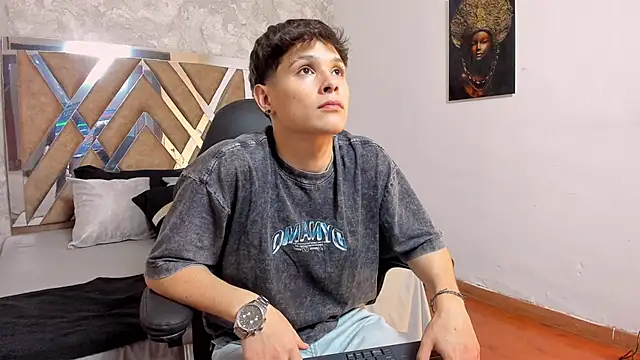 Snapshot of kraven_lust chatting on February 2026 03:06:01 AM kraven lust online show from February 2026 03:06:01 AM