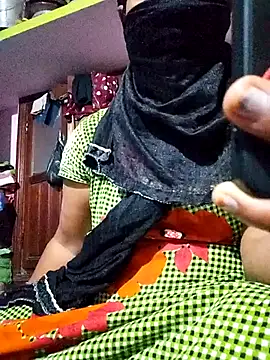 Snapshot of TAMI_KAYAL chatting on October 2025 04:50:02 PM TAMI KAYAL online show from October 2025 04:50:02 PM