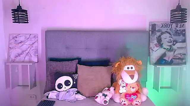 Billie Turner  online show from November 2025 03:32:02 AM