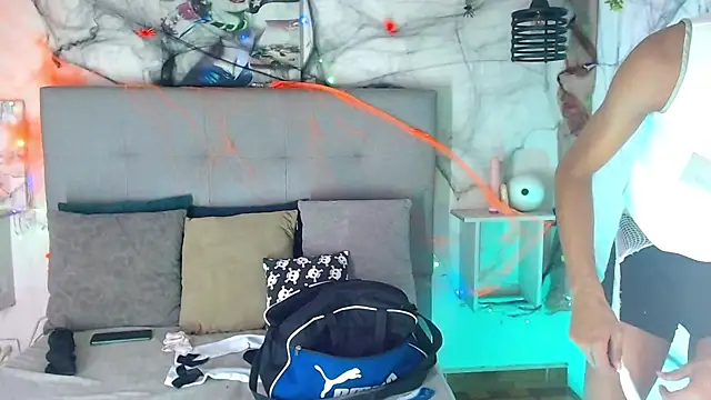 Billie Turner  online show from October 2025 04:22:02 AM