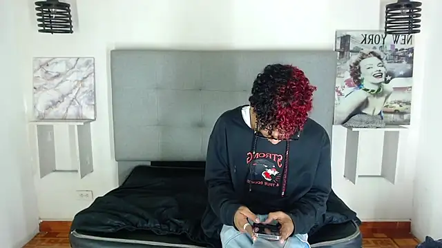 Billie Turner  online show from November 2025 04:05:01 AM