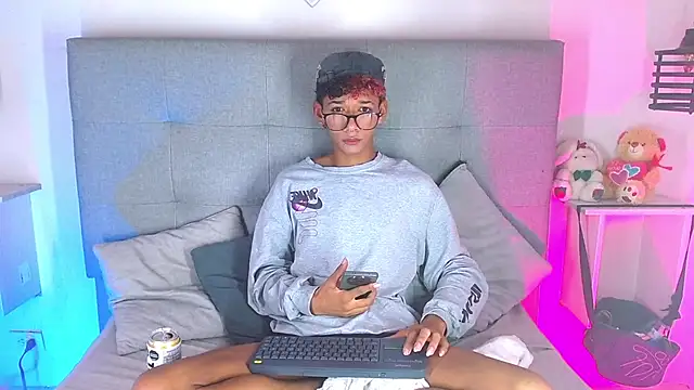 Billie Turner  online show from September 2025 07:37:02 AM