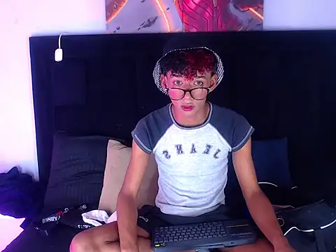 Billie Turner  online show from November 2025 04:10:01 PM