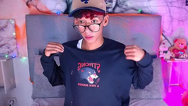 Billie Turner  online show from October 2025 04:22:02 AM