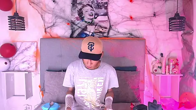 Billie Turner  online show from October 2025 04:11:01 AM