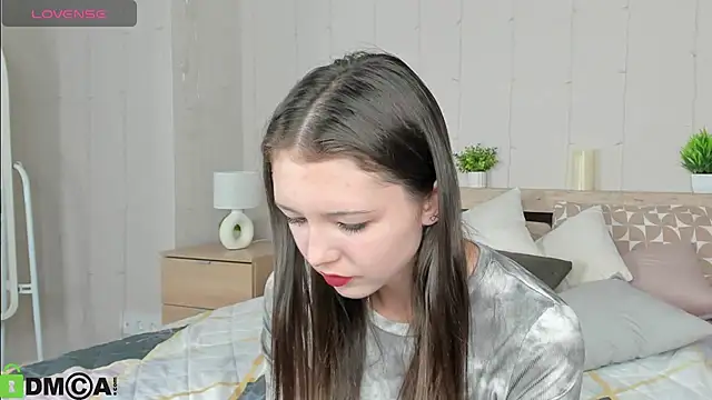 Amanda Reedd online show from September 2025 07:15:02 AM