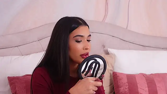 MyaMuse online show from November 2025 08:25:01 AM