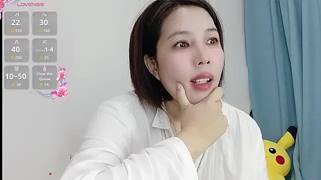 Snapshot of Miraitowa_ chatting on June 2026 10:49:02 PM Miraitowa online show from June 2026 10:49:02 PM