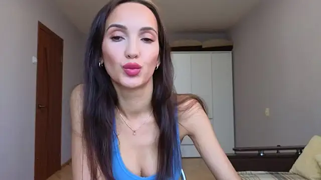 Snapshot of Lillian-Clark chatting on November 2025 11:14:02 AM Lillian-Clark online show from November 2025 11:14:02 AM