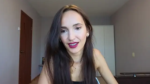 Lillian-Clark online show from September 2025 11:16:01 AM