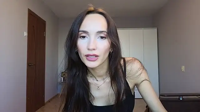 Lillian-Clark online show from September 2025 11:50:02 AM