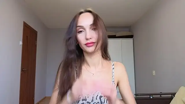 Snapshot of Lillian-Clark chatting on November 2025 10:41:02 AM Lillian-Clark online show from November 2025 10:41:02 AM