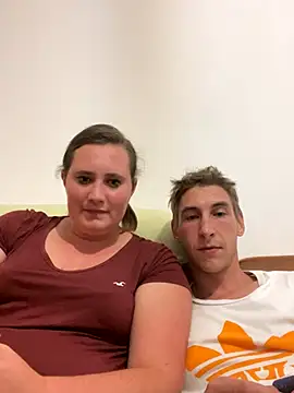 Snapshot of CurvySabrina chatting on September 2025 12:05:02 AM CurvySabrina online show from September 2025 12:05:02 AM