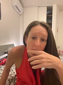 Snapshot of Kristinatreize chatting on November 2025 05:46:05 PM Kristinatreize online show from November 2025 05:46:05 PM