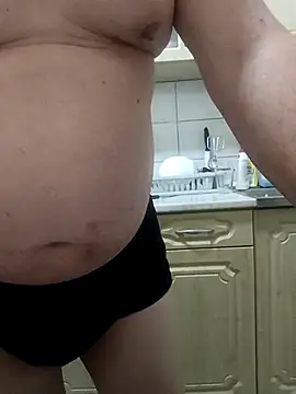 Snapshot of narrowboy chatting on November 2025 04:10:01 PM narrowboy online show from November 2025 04:10:01 PM