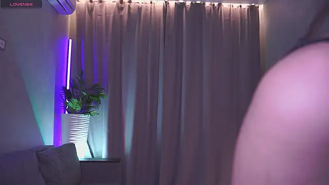 Jupiter Boobs online show from November 2025 01:37:02 PM