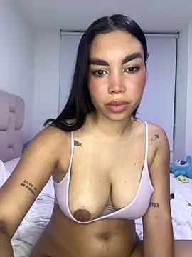 karolaalcendra online show from March 2026 03:23:01 AM