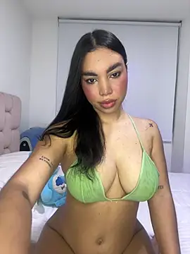 karolaalcendra online show from March 2026 03:22:01 AM