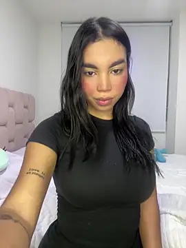 karolaalcendra online show from March 2026 11:27:02 PM