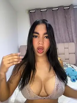 karolaalcendra online show from October 2025 03:50:01 AM