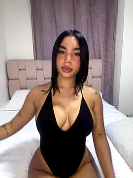 karolaalcendra online show from September 2025 03:23:01 AM