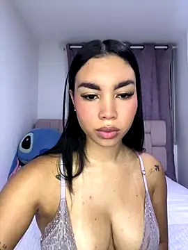 karolaalcendra online show from December 2025 04:06:02 AM