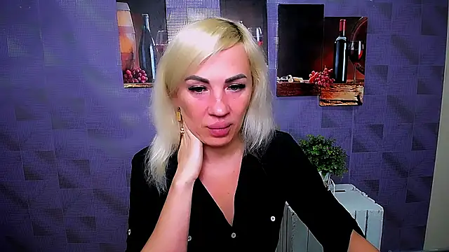 EmmaCat  online show from September 2025 05:32:02 AM