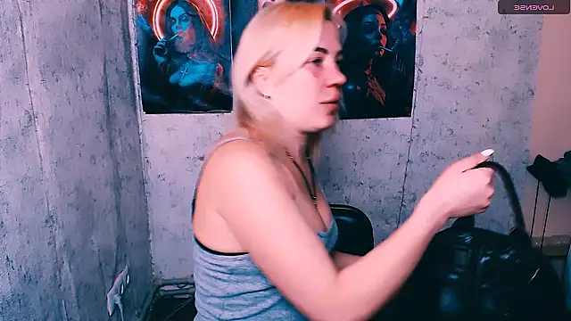 EmmaCat  online show from January 2026 05:33:02 AM