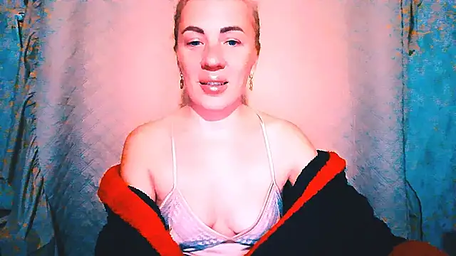 EmmaCat  online show from October 2025 05:05:01 PM