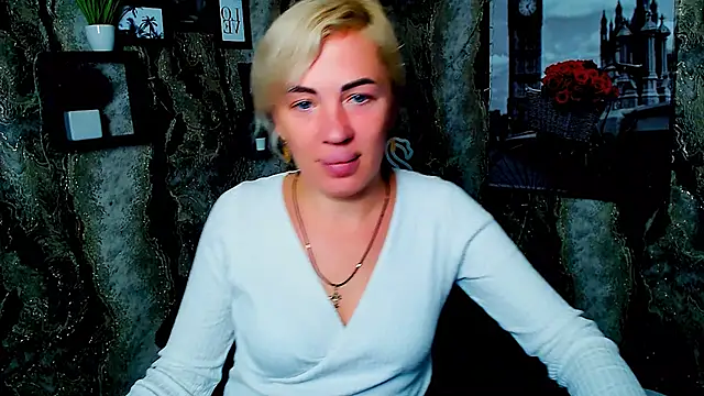 EmmaCat  online show from October 2025 05:09:02 AM