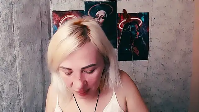 EmmaCat  online show from February 2026 10:15:02 AM