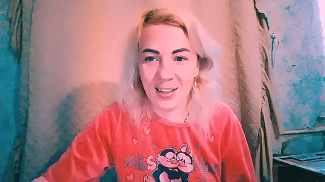 EmmaCat  online show from November 2025 05:56:02 AM