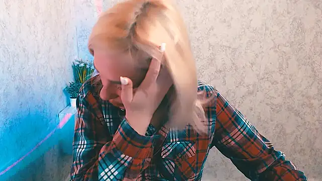 EmmaCat  online show from January 2026 05:36:02 AM