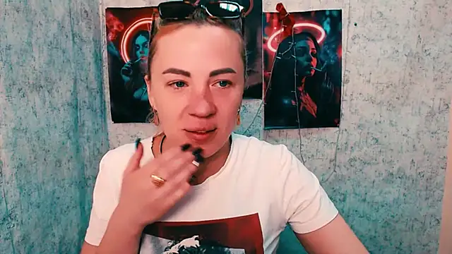 EmmaCat  online show from March 2026 05:12:01 AM