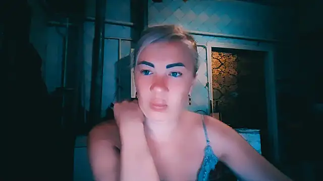 EmmaCat  online show from July 2026 05:19:02 AM