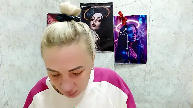 EmmaCat  online show from February 2026 06:03:02 AM