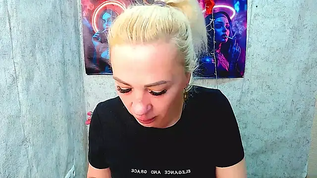 EmmaCat  online show from March 2026 05:42:01 AM