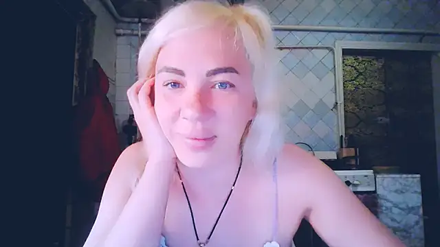 EmmaCat  online show from May 2026 03:16:01 AM