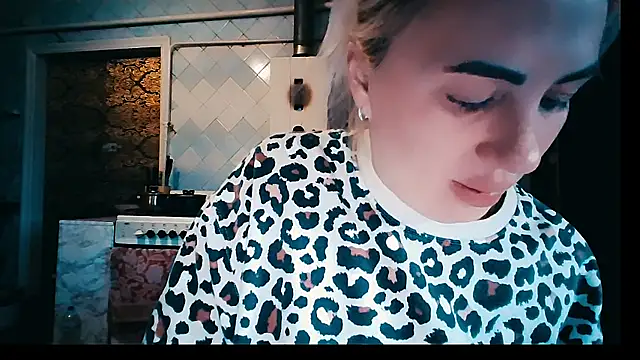 EmmaCat  online show from January 2026 10:18:01 AM