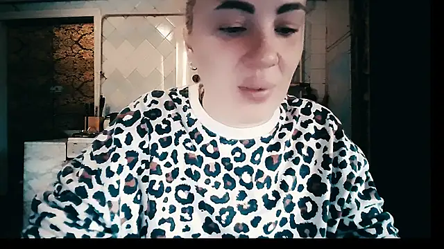 EmmaCat  online show from January 2026 06:28:01 AM