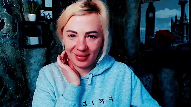 EmmaCat  online show from February 2026 06:02:01 AM