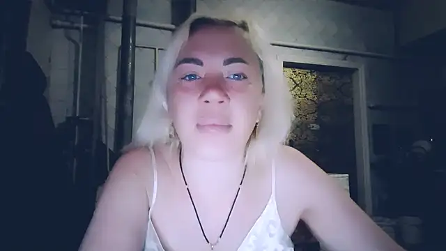 EmmaCat  online show from May 2026 02:59:01 AM