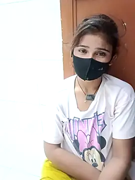 Snapshot of Arti_ chatting on September 2025 08:03:02 PM Arti online show from September 2025 08:03:02 PM