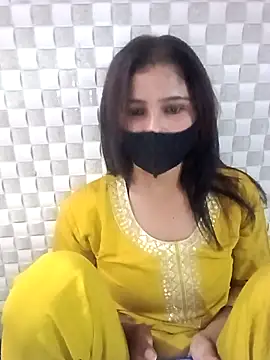 Snapshot of Arti_ chatting on October 2025 06:54:02 PM Arti online show from October 2025 06:54:02 PM